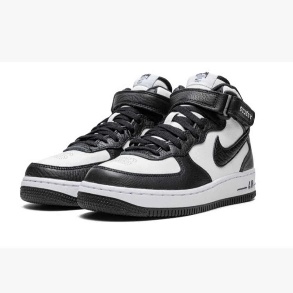 AIR FORCE 1 MID
"Stussy - Light Bone Black